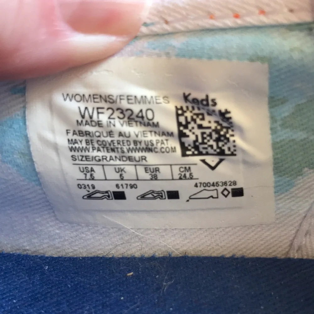 Keds size 7-1/2 7.5 hand painted Dreamfoam duck sneakers blue stars sun moon EUC